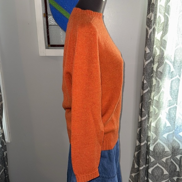 Aquascutum of London Vintage Orange Shetland Wool Crew Neck Sweater - Picture 5 of 7